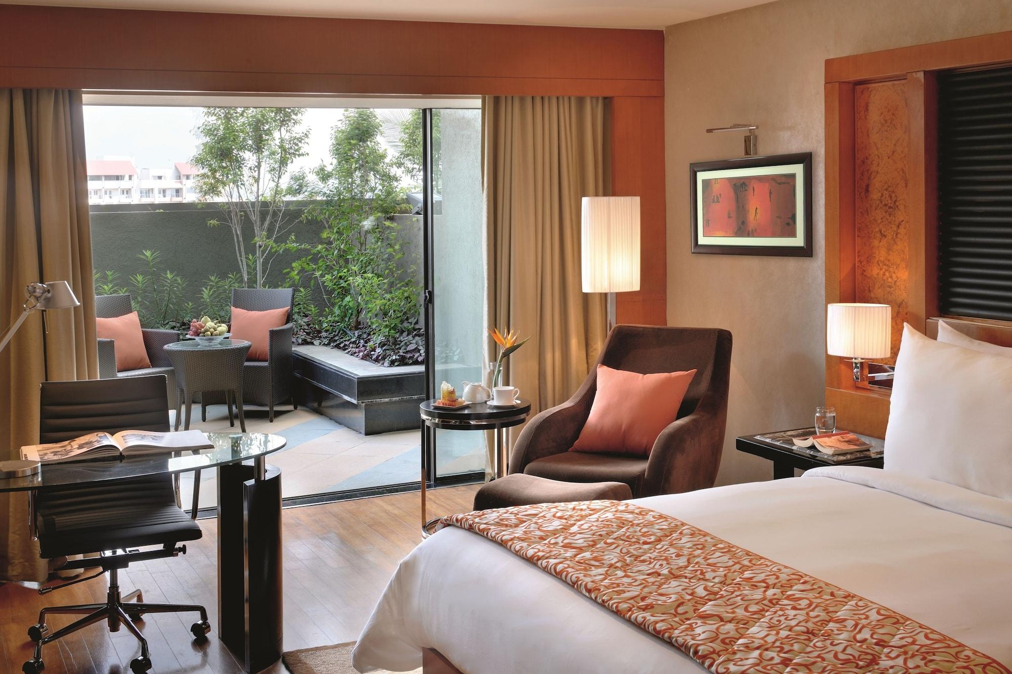 Gokulam Grand Hotel & Spa Bangalore Zimmer foto
