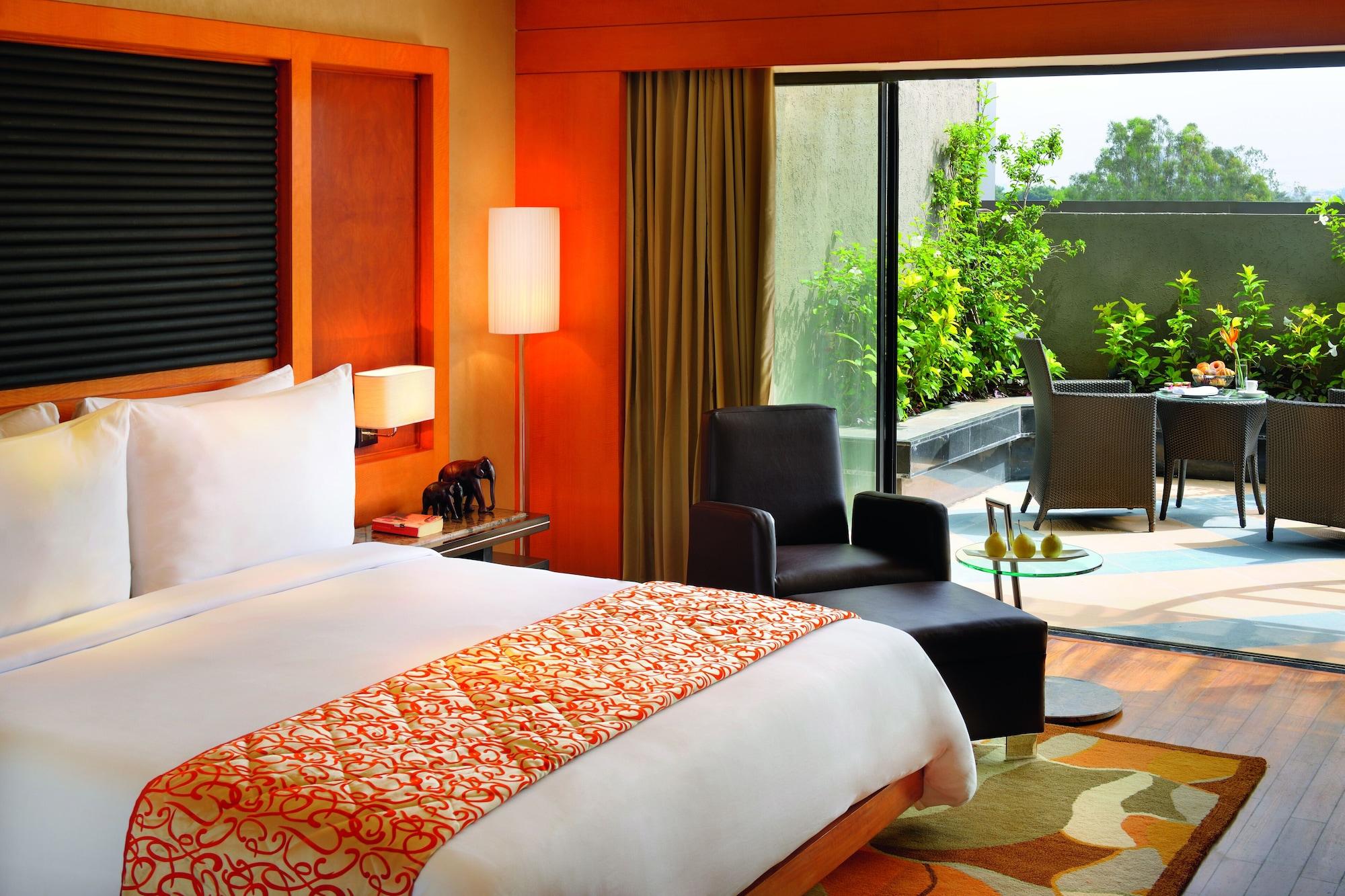 Gokulam Grand Hotel & Spa Bangalore Zimmer foto